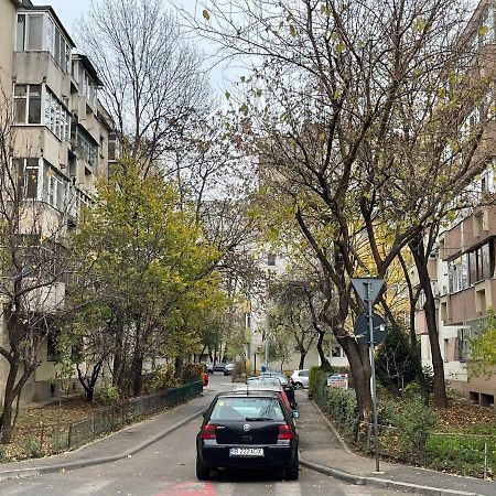 Start Apartments 2 Bukares Bagian luar foto