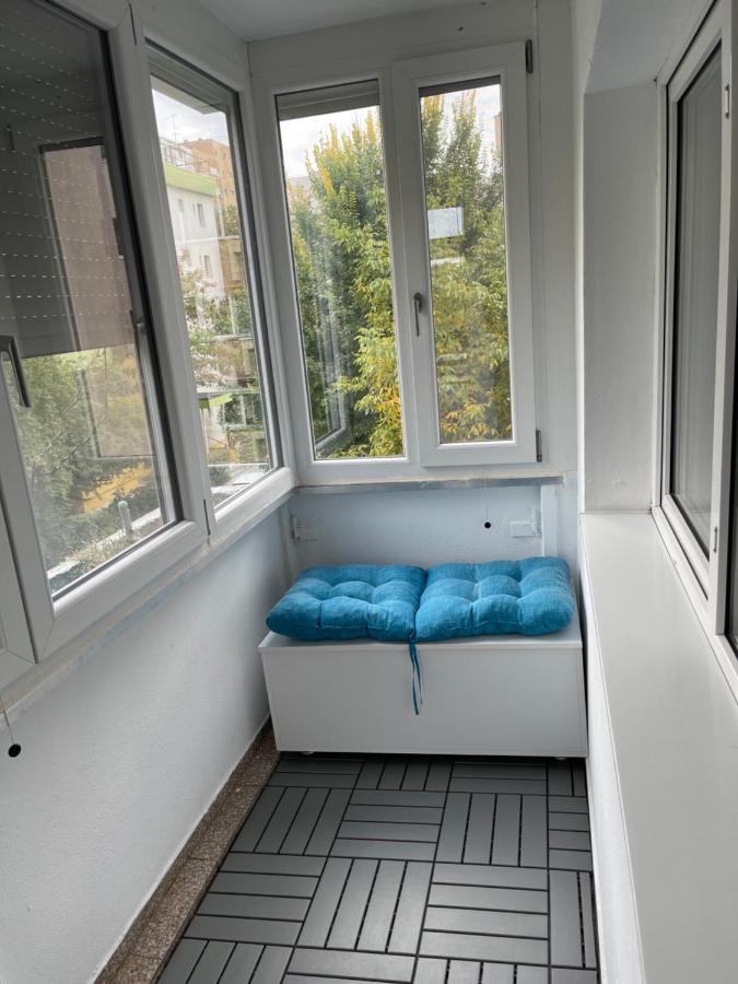 Start Apartments 2 Bukares Bagian luar foto