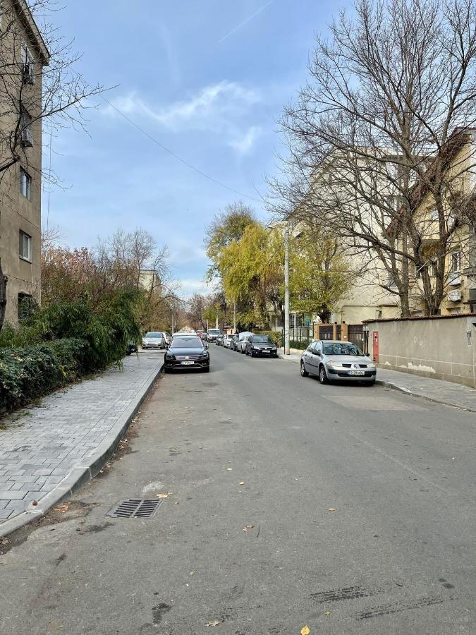 Start Apartments 2 Bukares Bagian luar foto