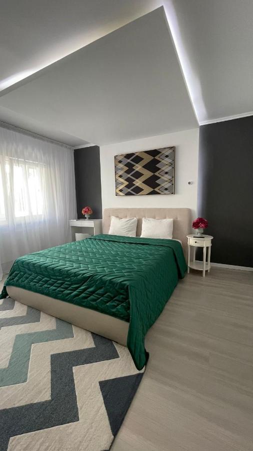 Start Apartments 2 Bukares Bagian luar foto